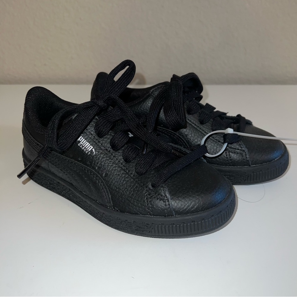 PUMA kids Black Sneakers NWT - size 11